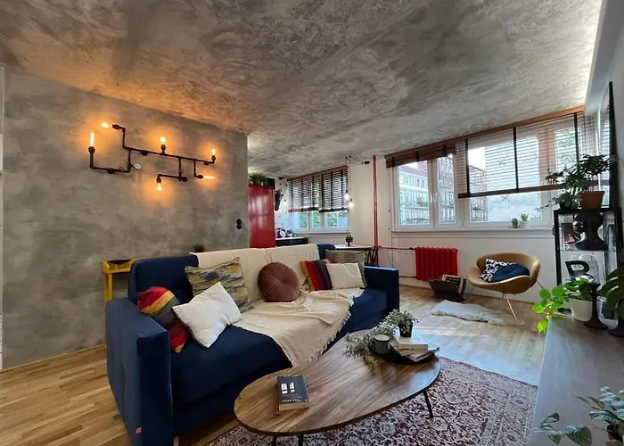 Modern Retro ~ 800m Main Square Apartment Breslau