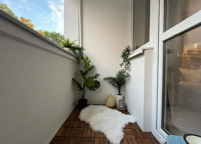 Modern Retro ~ 800m Main Square Apartment Breslau